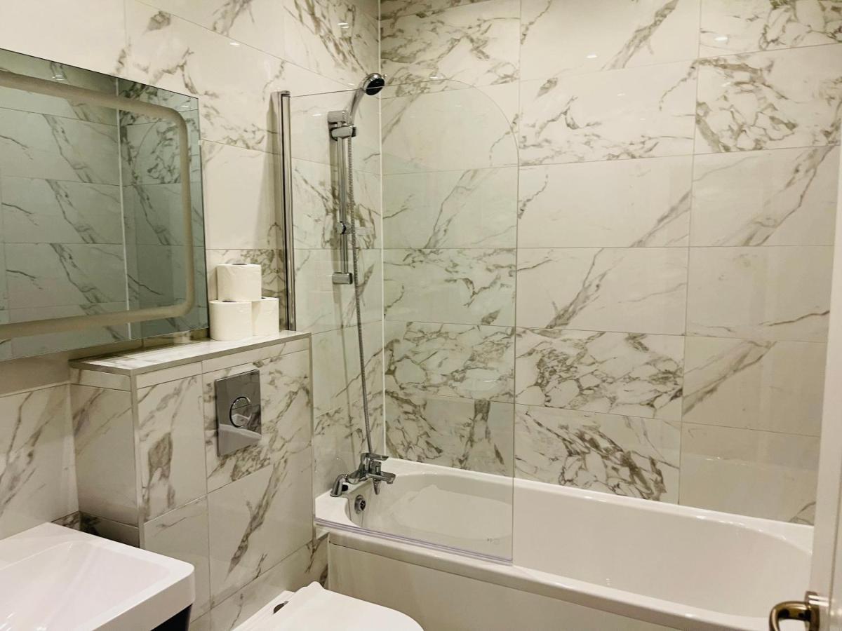 Appartement Salt Hill Windsor Legoland Eton Heathrow Luxury 2 Bed 1 Bath Free Parking à Slough Extérieur photo