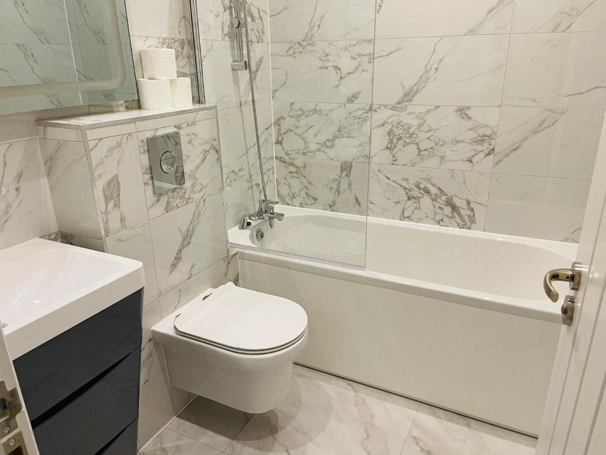 Appartement Salt Hill Windsor Legoland Eton Heathrow Luxury 2 Bed 1 Bath Free Parking à Slough Extérieur photo